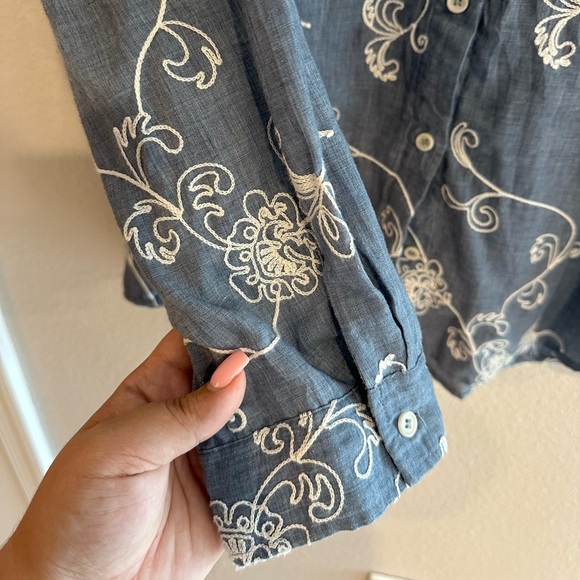 Chicos Embroidered Chambray Tunic Top Size 3 US XL Blue Women Floral Boho Artsy - Picture 2 of 5